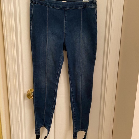 Soft Surroundings Denim Pull On Jeggings Stirrups stretch - Picture 2 of 9